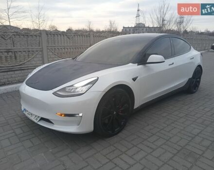 Белый Тесла Модель 3, объемом двигателя 0 л и пробегом 92 тыс. км за 16900 $, фото 3 на Automoto.ua