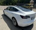 Белый Тесла Модель 3, объемом двигателя 0 л и пробегом 100 тыс. км за 16000 $, фото 1 на Automoto.ua