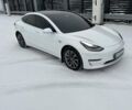 Білий Тесла Модель 3, об'ємом двигуна 0 л та пробігом 62 тис. км за 35000 $, фото 1 на Automoto.ua