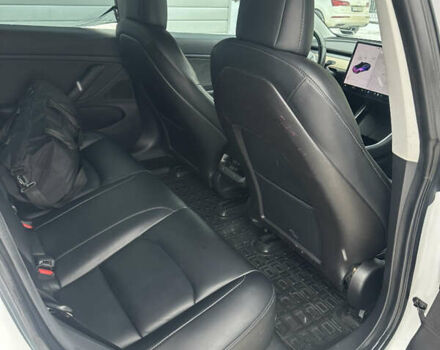 Білий Тесла Модель 3, об'ємом двигуна 0 л та пробігом 143 тис. км за 16300 $, фото 9 на Automoto.ua