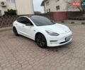 Білий Тесла Модель 3, об'ємом двигуна 0 л та пробігом 94 тис. км за 16700 $, фото 1 на Automoto.ua