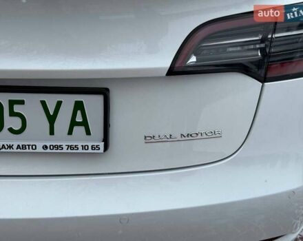 Белый Тесла Модель 3, объемом двигателя 0 л и пробегом 100 тыс. км за 22500 $, фото 12 на Automoto.ua