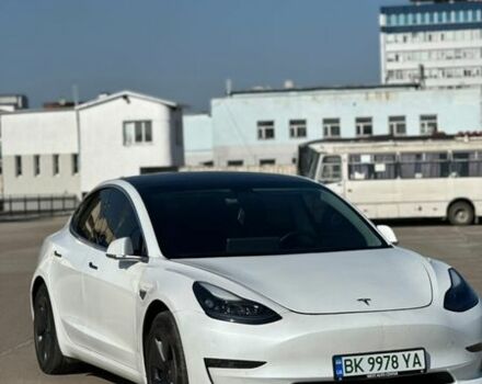 Белый Тесла Модель 3, объемом двигателя 0 л и пробегом 196 тыс. км за 14400 $, фото 2 на Automoto.ua
