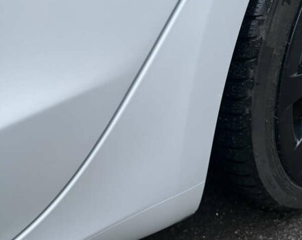 Белый Тесла Модель 3, объемом двигателя 0 л и пробегом 137 тыс. км за 17300 $, фото 9 на Automoto.ua