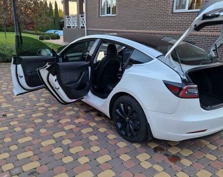 Белый Тесла Модель 3, объемом двигателя 0 л и пробегом 135 тыс. км за 20500 $, фото 18 на Automoto.ua
