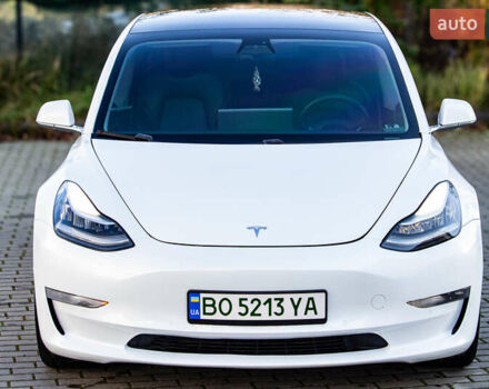 Белый Тесла Модель 3, объемом двигателя 0 л и пробегом 146 тыс. км за 17500 $, фото 1 на Automoto.ua