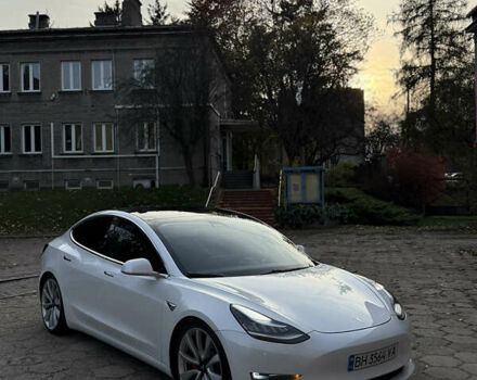 Белый Тесла Модель 3, объемом двигателя 0 л и пробегом 121 тыс. км за 19400 $, фото 5 на Automoto.ua
