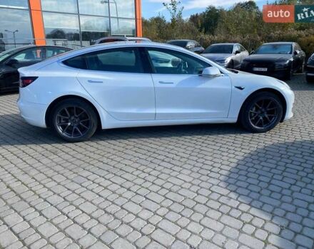 Белый Тесла Модель 3, объемом двигателя 0 л и пробегом 177 тыс. км за 17500 $, фото 7 на Automoto.ua