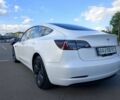 Білий Тесла Модель 3, об'ємом двигуна 0 л та пробігом 117 тис. км за 16900 $, фото 6 на Automoto.ua