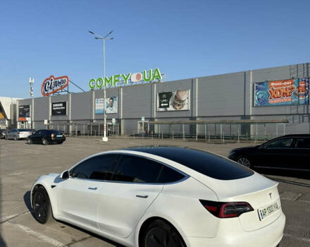 Білий Тесла Модель 3, об'ємом двигуна 0 л та пробігом 60 тис. км за 19000 $, фото 5 на Automoto.ua
