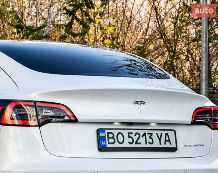 Белый Тесла Модель 3, объемом двигателя 0 л и пробегом 146 тыс. км за 17500 $, фото 19 на Automoto.ua