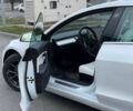 Білий Тесла Модель 3, об'ємом двигуна 0 л та пробігом 110 тис. км за 11540 $, фото 3 на Automoto.ua