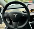 Белый Тесла Модель 3, объемом двигателя 0 л и пробегом 98 тыс. км за 18500 $, фото 3 на Automoto.ua