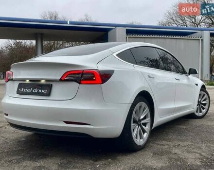 Белый Тесла Модель 3, объемом двигателя 0 л и пробегом 131 тыс. км за 21300 $, фото 4 на Automoto.ua
