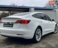 Белый Тесла Модель 3, объемом двигателя 0 л и пробегом 131 тыс. км за 21300 $, фото 4 на Automoto.ua