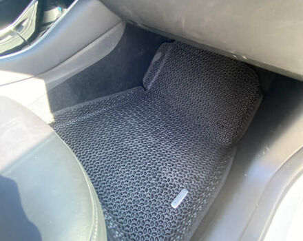 Белый Тесла Модель 3, объемом двигателя 0 л и пробегом 117 тыс. км за 21900 $, фото 12 на Automoto.ua