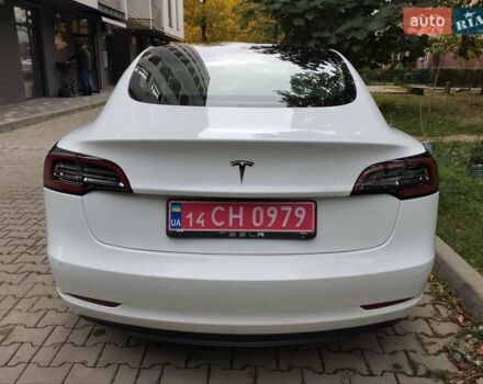 Белый Тесла Модель 3, объемом двигателя 0 л и пробегом 212 тыс. км за 17800 $, фото 6 на Automoto.ua