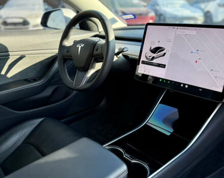 Белый Тесла Модель 3, объемом двигателя 0 л и пробегом 112 тыс. км за 18900 $, фото 18 на Automoto.ua