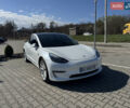 Белый Тесла Модель 3, объемом двигателя 0 л и пробегом 63 тыс. км за 19000 $, фото 1 на Automoto.ua