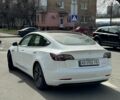 Білий Тесла Модель 3, об'ємом двигуна 0 л та пробігом 123 тис. км за 18500 $, фото 2 на Automoto.ua