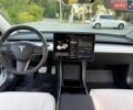 Білий Тесла Модель 3, об'ємом двигуна 0 л та пробігом 117 тис. км за 15900 $, фото 7 на Automoto.ua