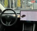 Білий Тесла Модель 3, об'ємом двигуна 0 л та пробігом 45 тис. км за 15900 $, фото 26 на Automoto.ua