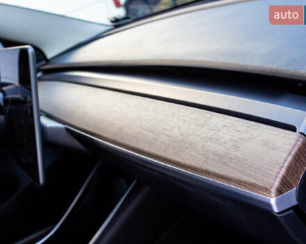 Белый Тесла Модель 3, объемом двигателя 0 л и пробегом 146 тыс. км за 17500 $, фото 32 на Automoto.ua