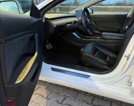 Білий Тесла Модель 3, об'ємом двигуна 0 л та пробігом 89 тис. км за 19500 $, фото 10 на Automoto.ua