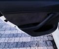 Білий Тесла Модель 3, об'ємом двигуна 0 л та пробігом 48 тис. км за 16900 $, фото 4 на Automoto.ua