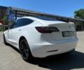 Белый Тесла Модель 3, объемом двигателя 0 л и пробегом 91 тыс. км за 17500 $, фото 5 на Automoto.ua