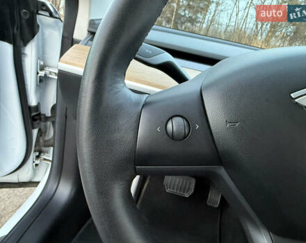 Белый Тесла Модель 3, объемом двигателя 0 л и пробегом 139 тыс. км за 17750 $, фото 52 на Automoto.ua