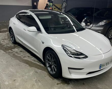 Белый Тесла Модель 3, объемом двигателя 0 л и пробегом 70 тыс. км за 17600 $, фото 3 на Automoto.ua