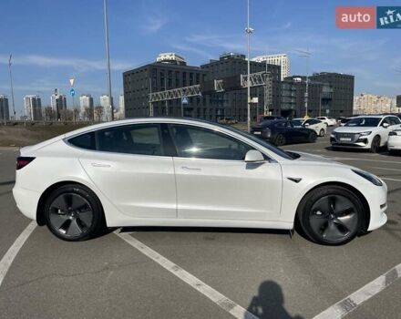 Білий Тесла Модель 3, об'ємом двигуна 0 л та пробігом 105 тис. км за 17200 $, фото 17 на Automoto.ua