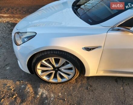 Белый Тесла Модель 3, объемом двигателя 0 л и пробегом 183 тыс. км за 15250 $, фото 6 на Automoto.ua