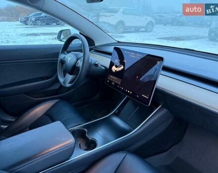 Белый Тесла Модель 3, объемом двигателя 0 л и пробегом 159 тыс. км за 15500 $, фото 13 на Automoto.ua