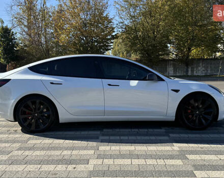 Белый Тесла Модель 3, объемом двигателя 0 л и пробегом 240 тыс. км за 15800 $, фото 5 на Automoto.ua