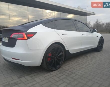 Белый Тесла Модель 3, объемом двигателя 0 л и пробегом 92 тыс. км за 16900 $, фото 10 на Automoto.ua