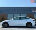 Білий Тесла Модель 3, об'ємом двигуна 0 л та пробігом 51 тис. км за 16498 $, фото 5 на Automoto.ua