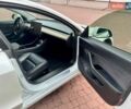 Білий Тесла Модель 3, об'ємом двигуна 0 л та пробігом 108 тис. км за 16400 $, фото 8 на Automoto.ua