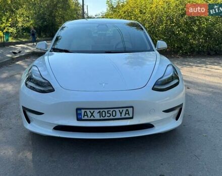 Білий Тесла Модель 3, об'ємом двигуна 0 л та пробігом 11 тис. км за 18300 $, фото 3 на Automoto.ua