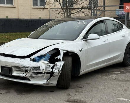 Білий Тесла Модель 3, об'ємом двигуна 0 л та пробігом 79 тис. км за 15200 $, фото 2 на Automoto.ua