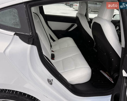Белый Тесла Модель 3, объемом двигателя 0 л и пробегом 170 тыс. км за 15000 $, фото 12 на Automoto.ua