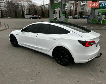 Белый Тесла Модель 3, объемом двигателя 0 л и пробегом 118 тыс. км за 19500 $, фото 13 на Automoto.ua