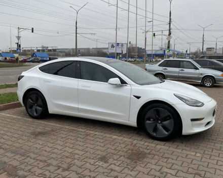 Белый Тесла Модель 3, объемом двигателя 0 л и пробегом 110 тыс. км за 17600 $, фото 15 на Automoto.ua
