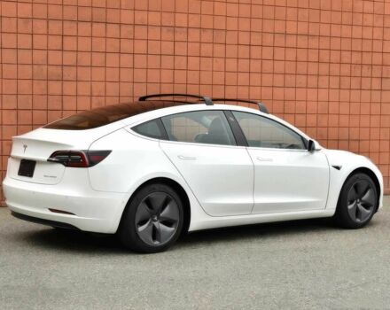 Белый Тесла Модель 3, объемом двигателя 0 л и пробегом 65 тыс. км за 6900 $, фото 5 на Automoto.ua