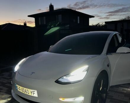 Білий Тесла Модель 3, об'ємом двигуна 0 л та пробігом 76 тис. км за 20500 $, фото 5 на Automoto.ua