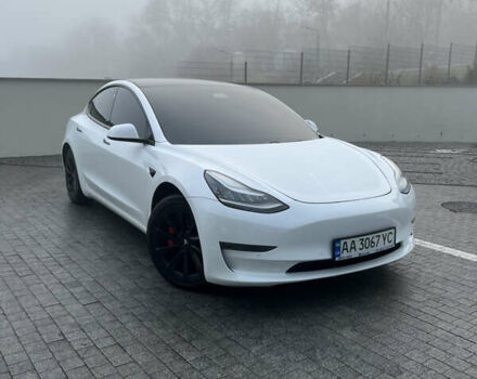 Белый Тесла Модель 3, объемом двигателя 0 л и пробегом 137 тыс. км за 17300 $, фото 2 на Automoto.ua