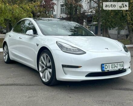 Білий Тесла Модель 3, об'ємом двигуна 0 л та пробігом 88 тис. км за 20000 $, фото 3 на Automoto.ua