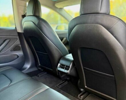 Белый Тесла Модель 3, объемом двигателя 0 л и пробегом 77 тыс. км за 21499 $, фото 19 на Automoto.ua