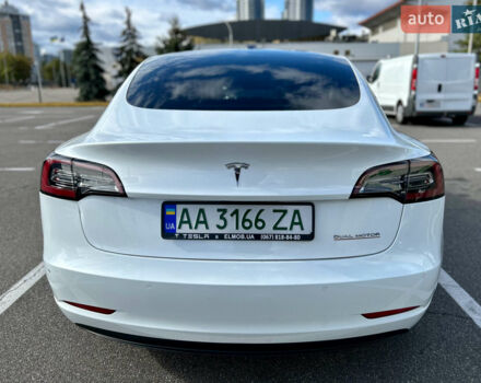 Белый Тесла Модель 3, объемом двигателя 0 л и пробегом 38 тыс. км за 28000 $, фото 7 на Automoto.ua